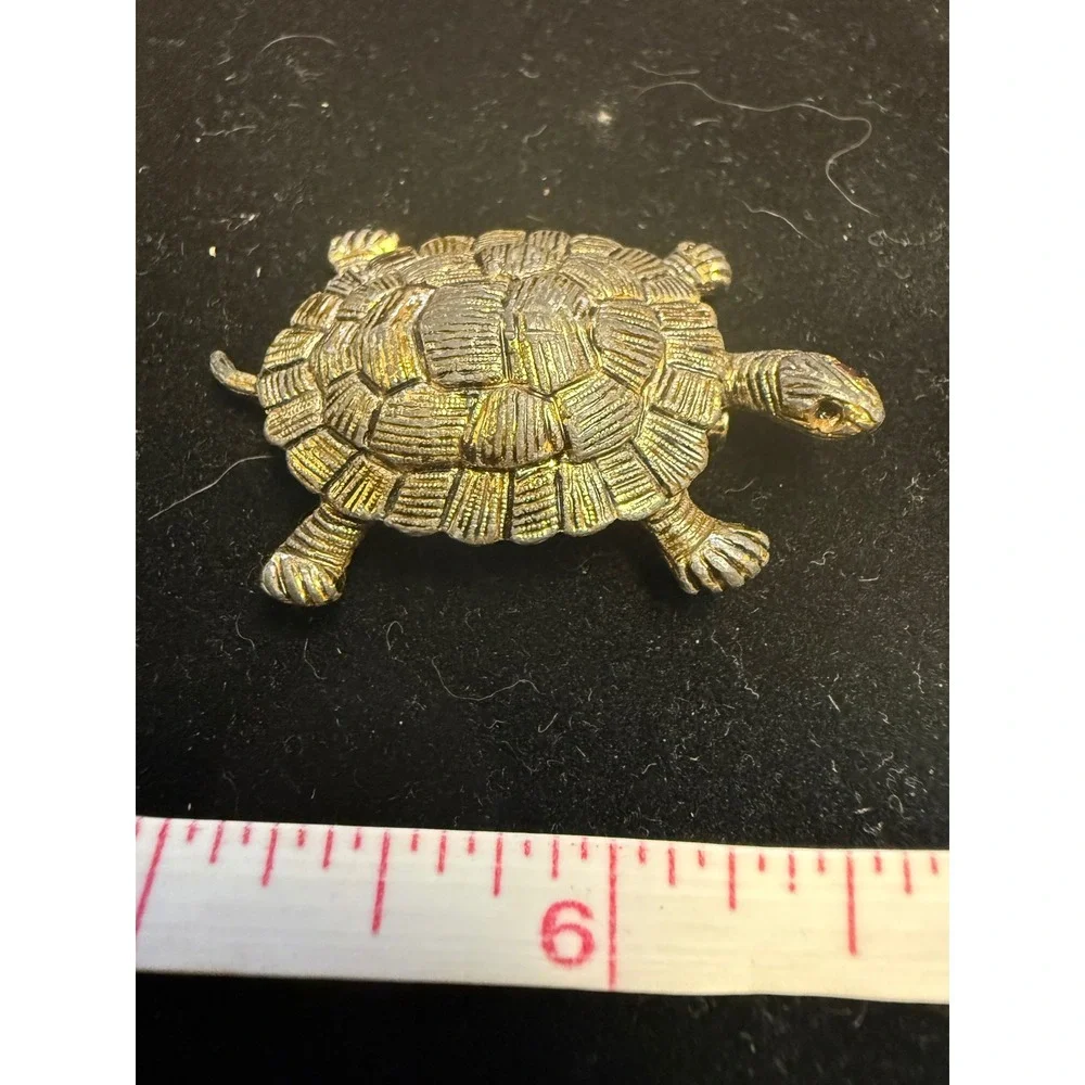 Vintage‎ Gerrys Turtle Brooch Two Tone Gold Silver Textured Red Eye Figural Pin